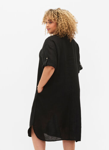 Kortermet kjole i 100% lin, Black, Model image number 1