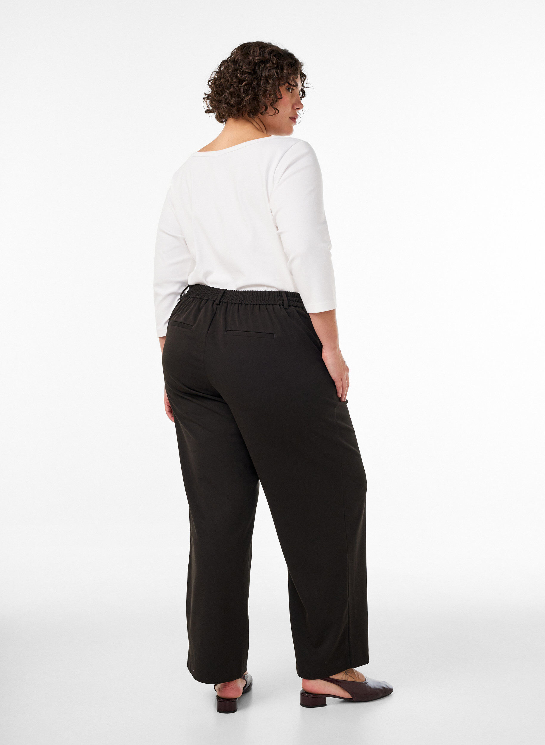 ZizziDressbukse med h&oslash;y midje og straight fit, Svart, Model image number 1