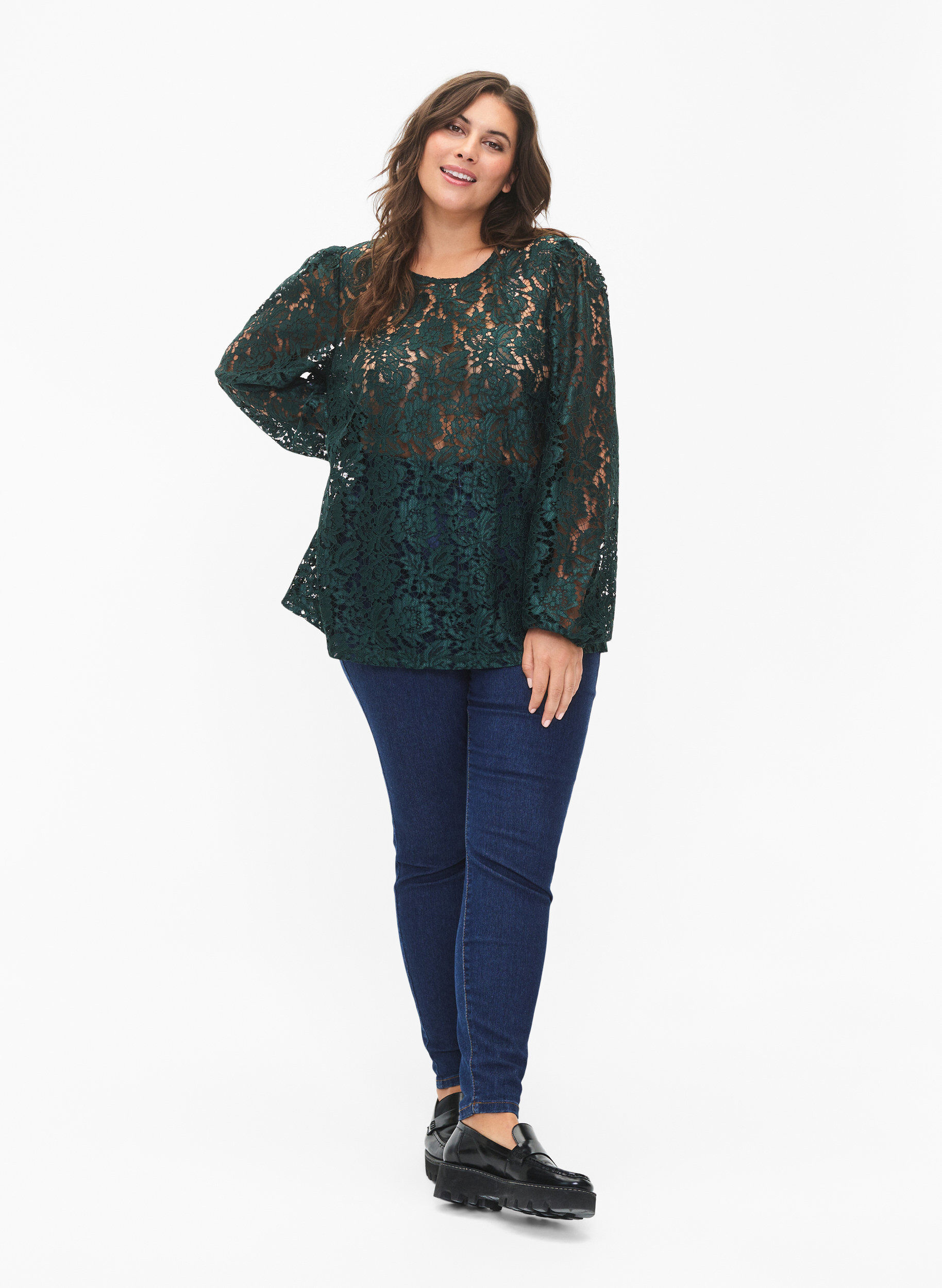 Zizzi FLASH &ndash; Bluse med lange ermer og blonder, Scarab, Model image number 2