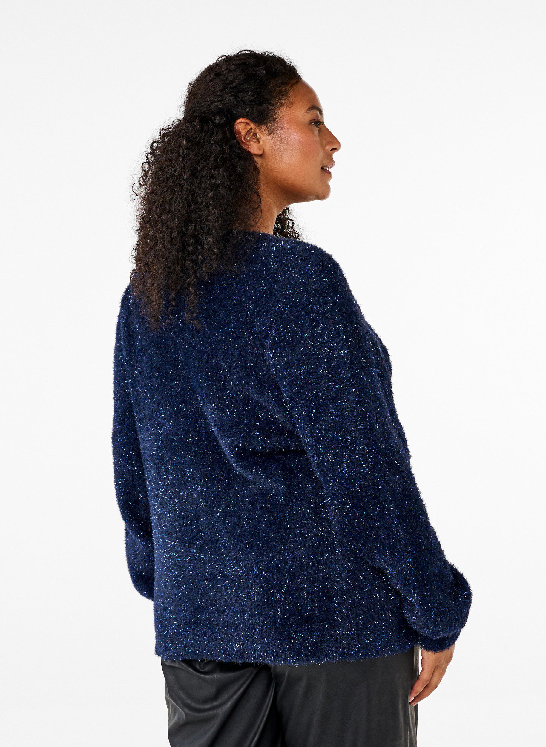 Zizzi Strikket bluse med glittertr&aring;d, Bl&aring;, Model image number 2