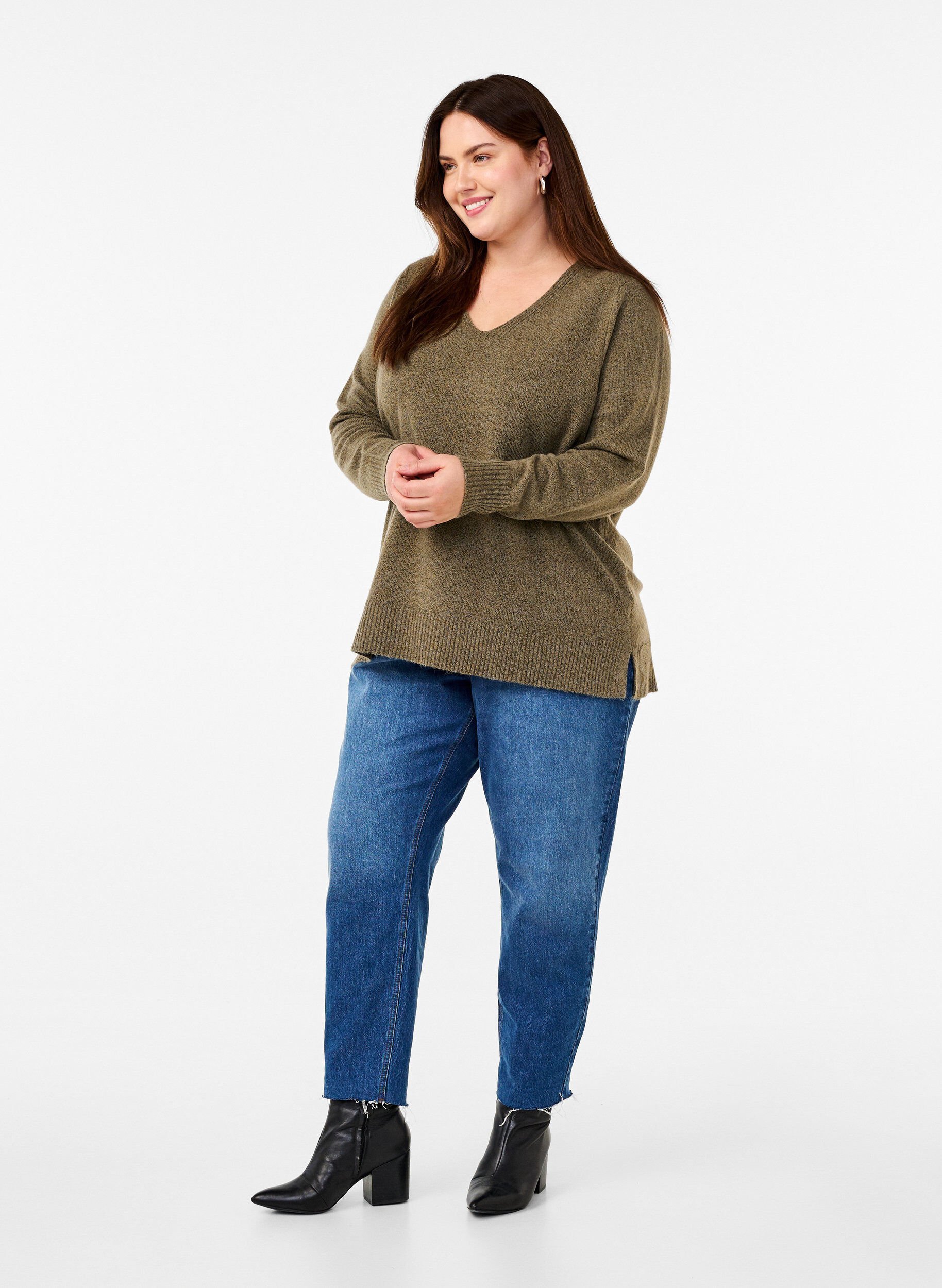 Zizzi Strikkegenser med V-hals, Dusky G. Black Mel., Model image number 2