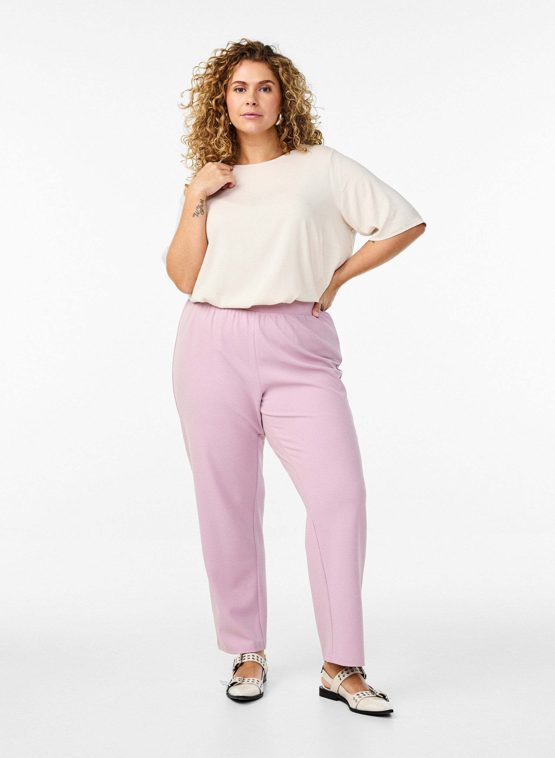 ZizziVevet bluse med korte ermer og rund hals, Beige, Model image number 1