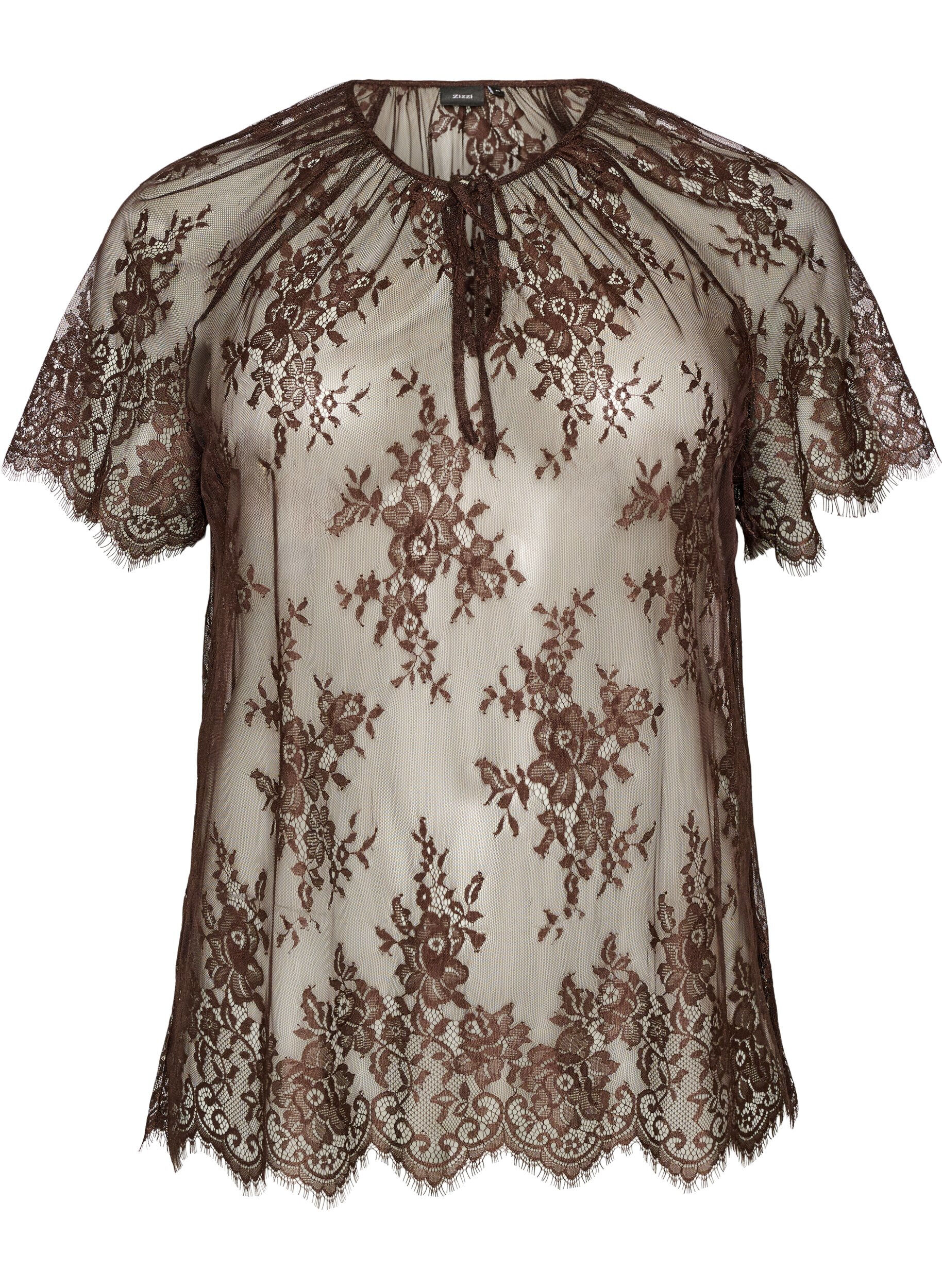 Kortermet bluse med blonder og knyting
