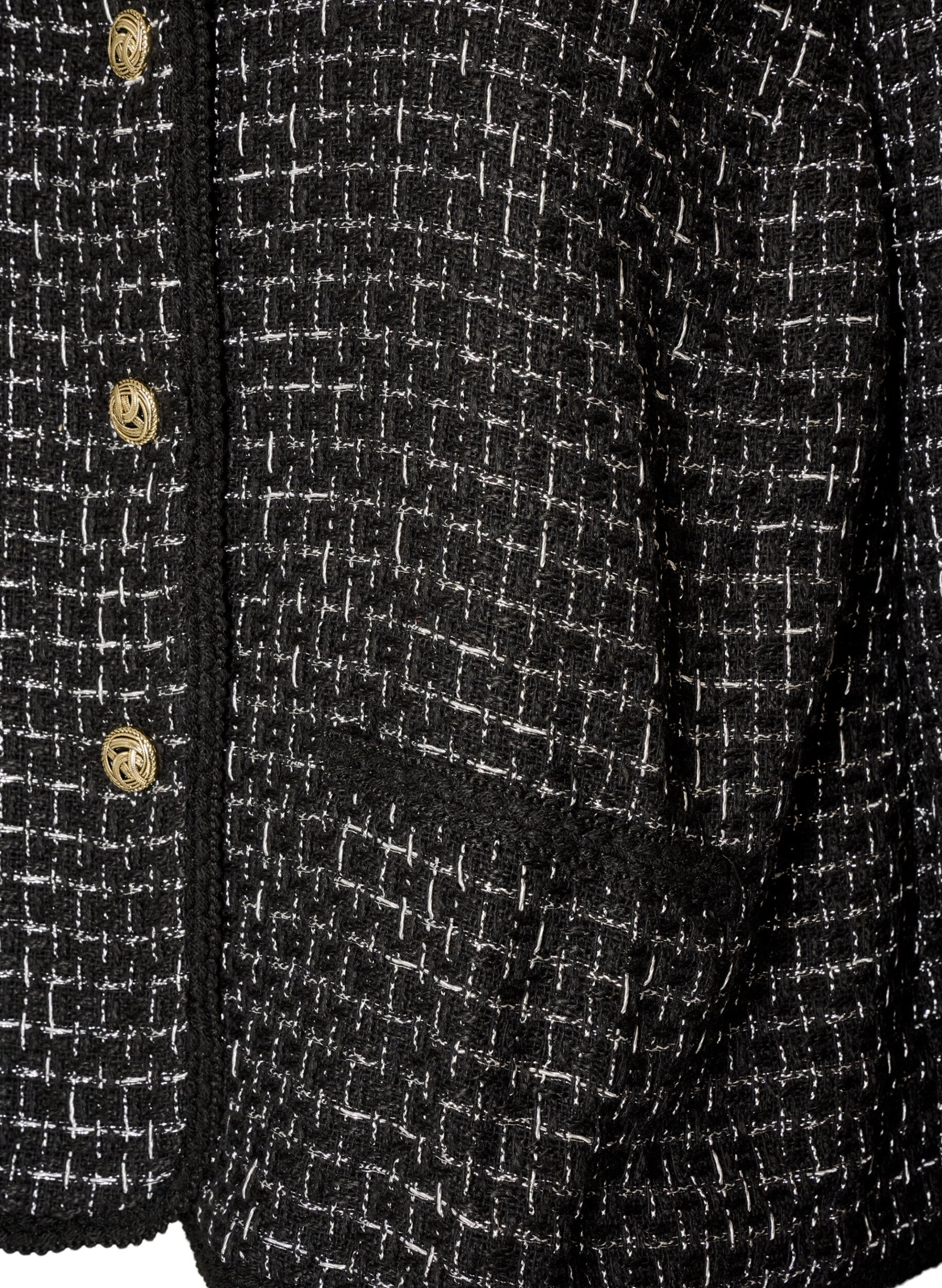 ZizziJakke i boucl&eacute; med gullfargede knapper, Svart, Packshot image number 3