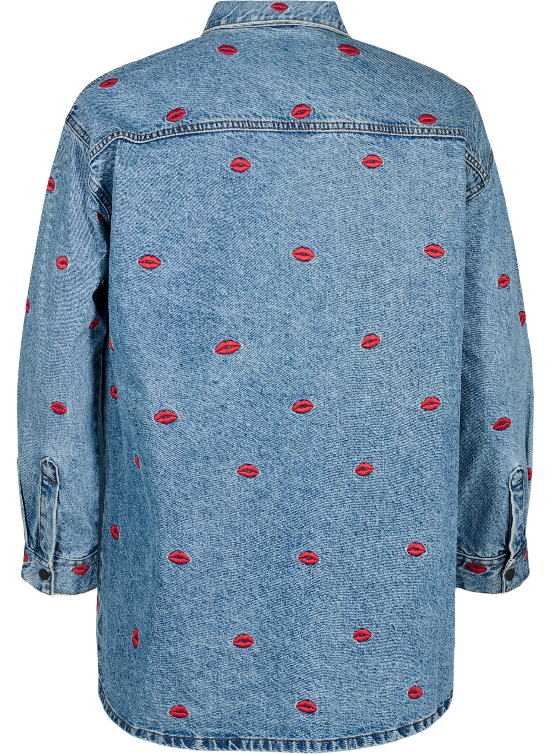Zizzi L&oslash;s denimskjorte med broderte lepper, Light Blue Kiss, Packshot image number 1