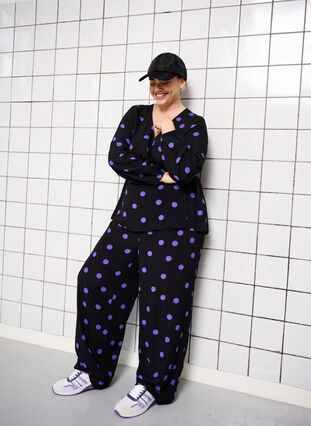 Zizzi Bukser i viskose med prikker, Black w. Purple Dot, Image image number 0