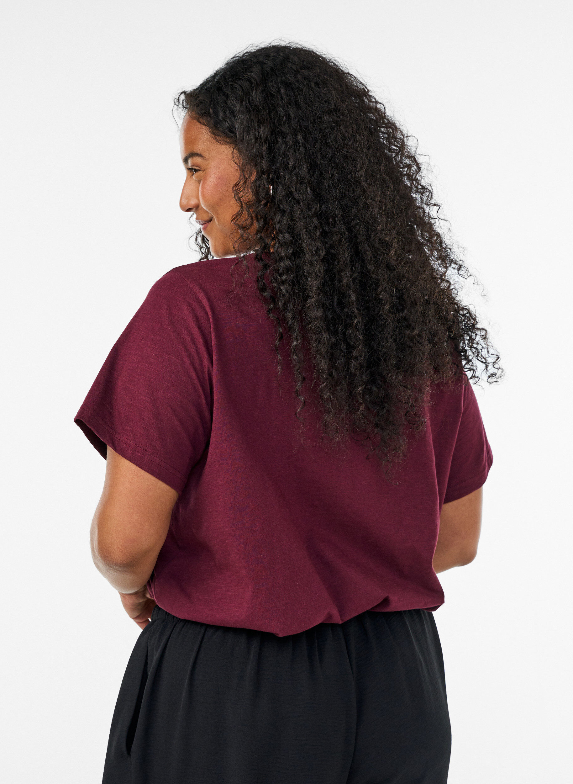 ZizziT-skjorte med knappdetalj, M&oslash;rk Bordeaux, Model image number 2