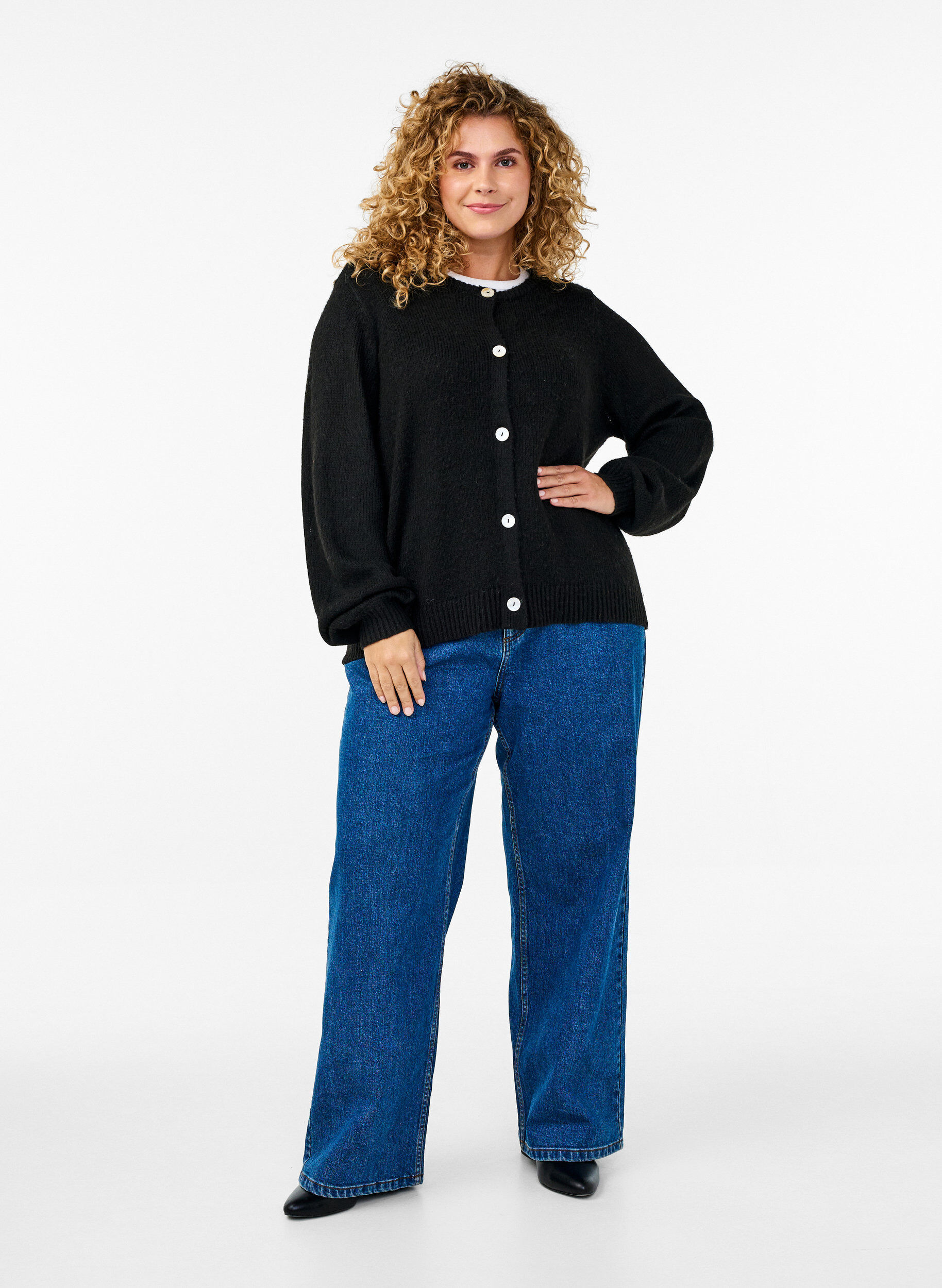 Zizzi Strikket cardigan med ull og knapper, Black Solid, Model image number 2