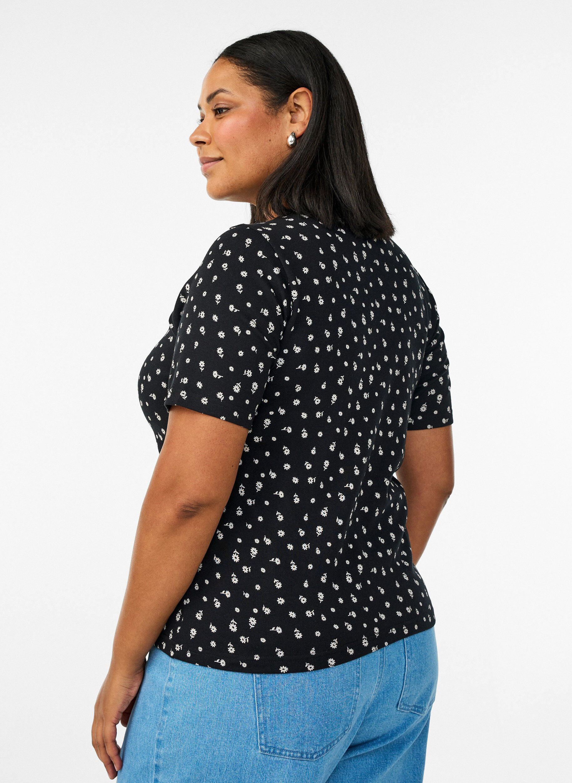 Zizzi Bomulls T-skjorte med heldekkende trykk, Svart, Model image number 2