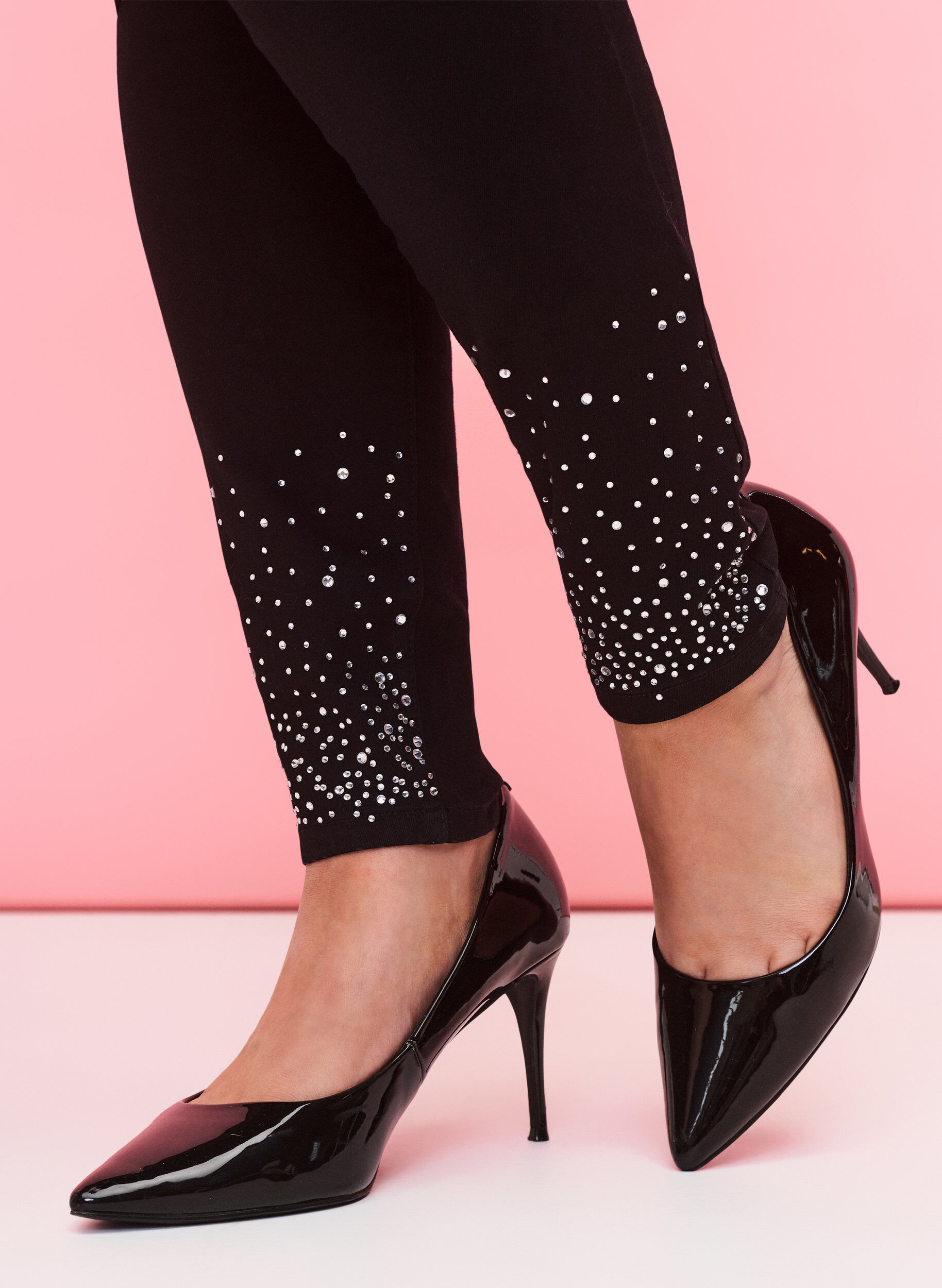 Zizzi H&oslash;y midje Amy jeans med rhinestones, Black, Model image number 3