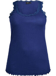 Topp med blondekant, Medieval Blue
