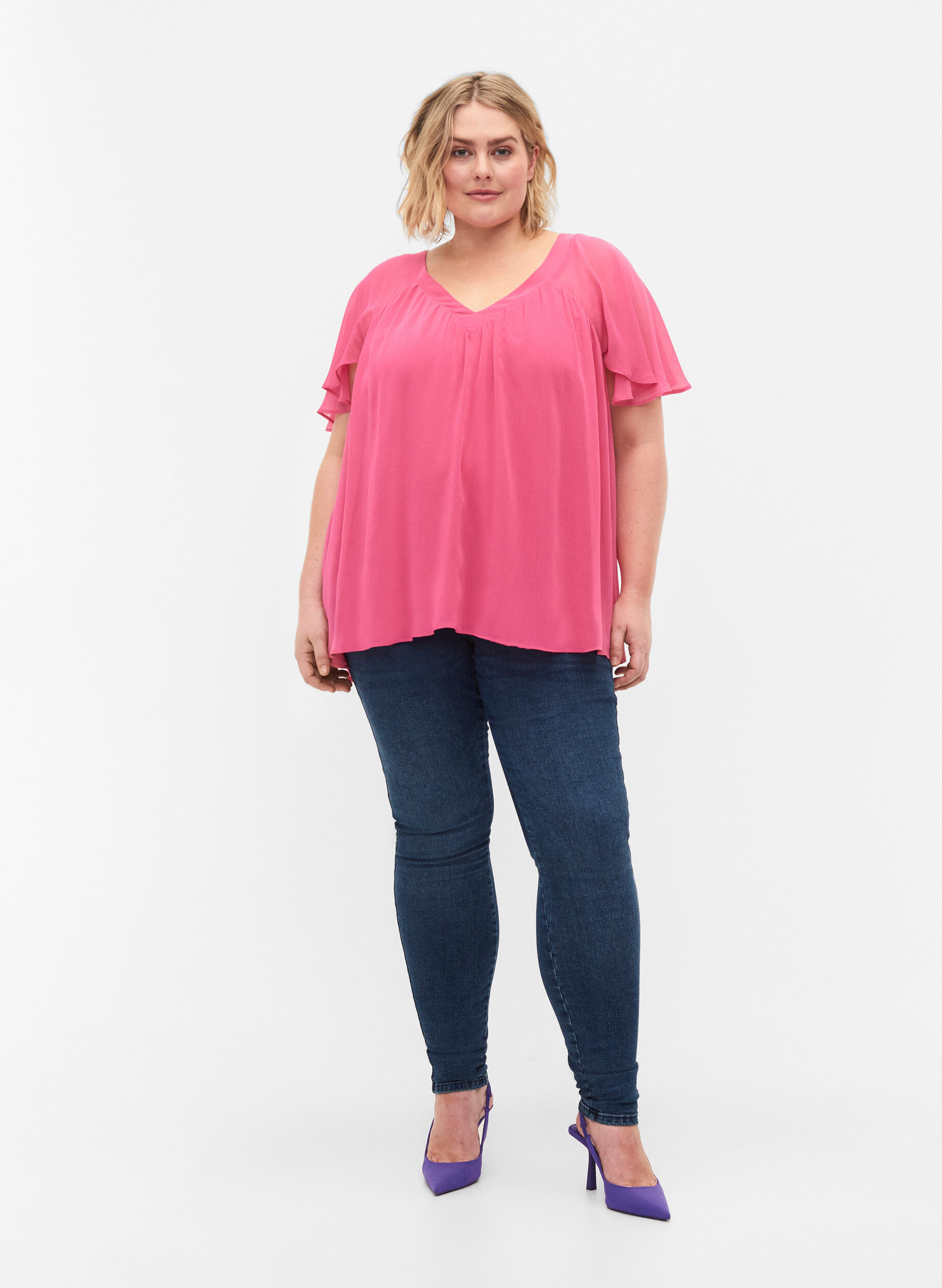 Zizzi Ensfarget bluse med flaggermusermer og V-hals, Shocking Pink, Model image number 2