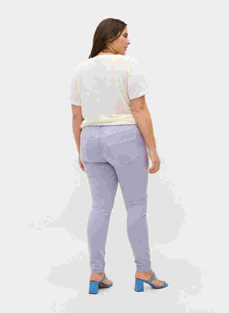 Super slim Amy jeans med høyt liv, Lavender, Model image number 1