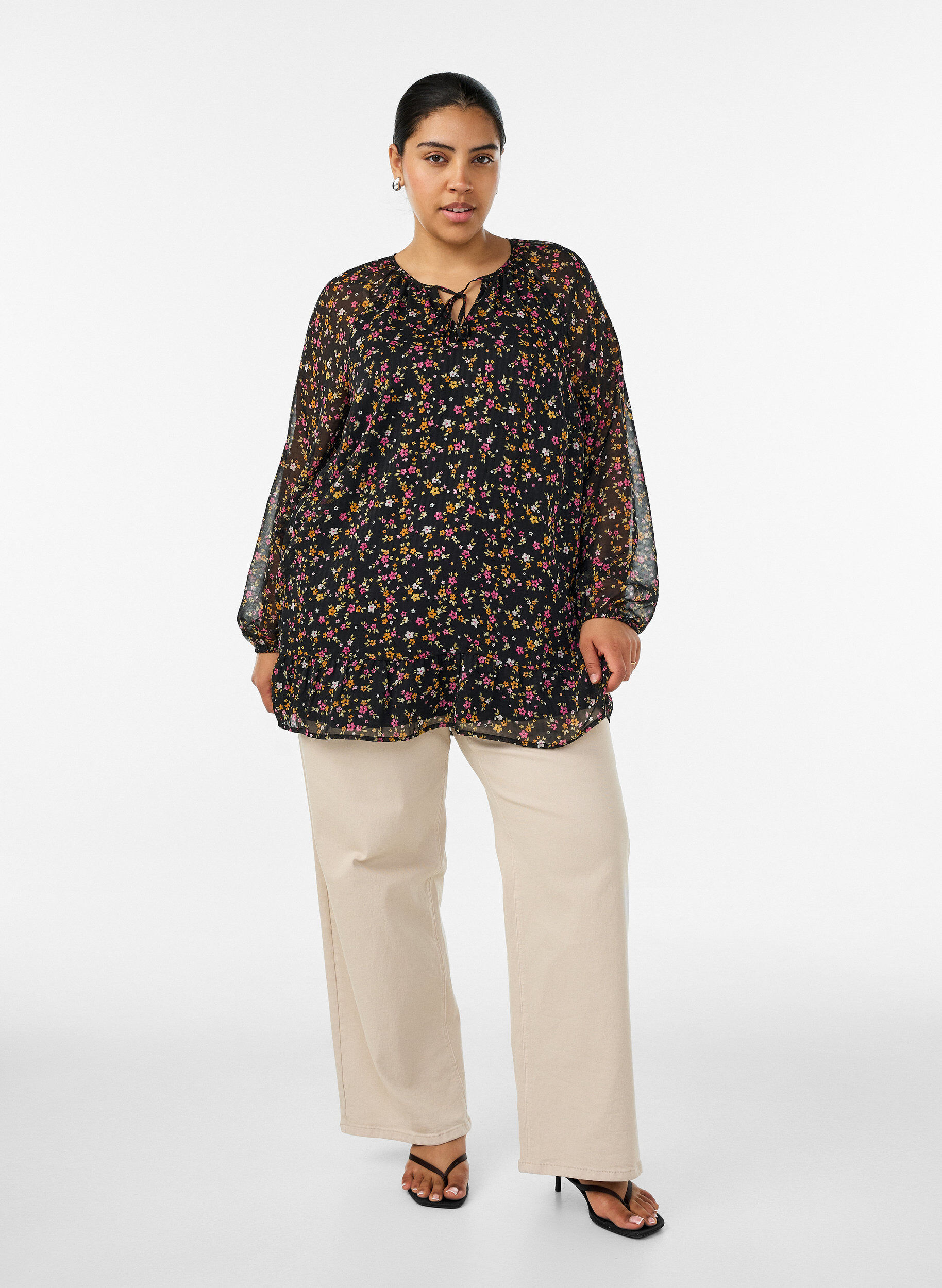 ZizziA-linjeformet tunika med blomsterprint, Svart, Model image number 1