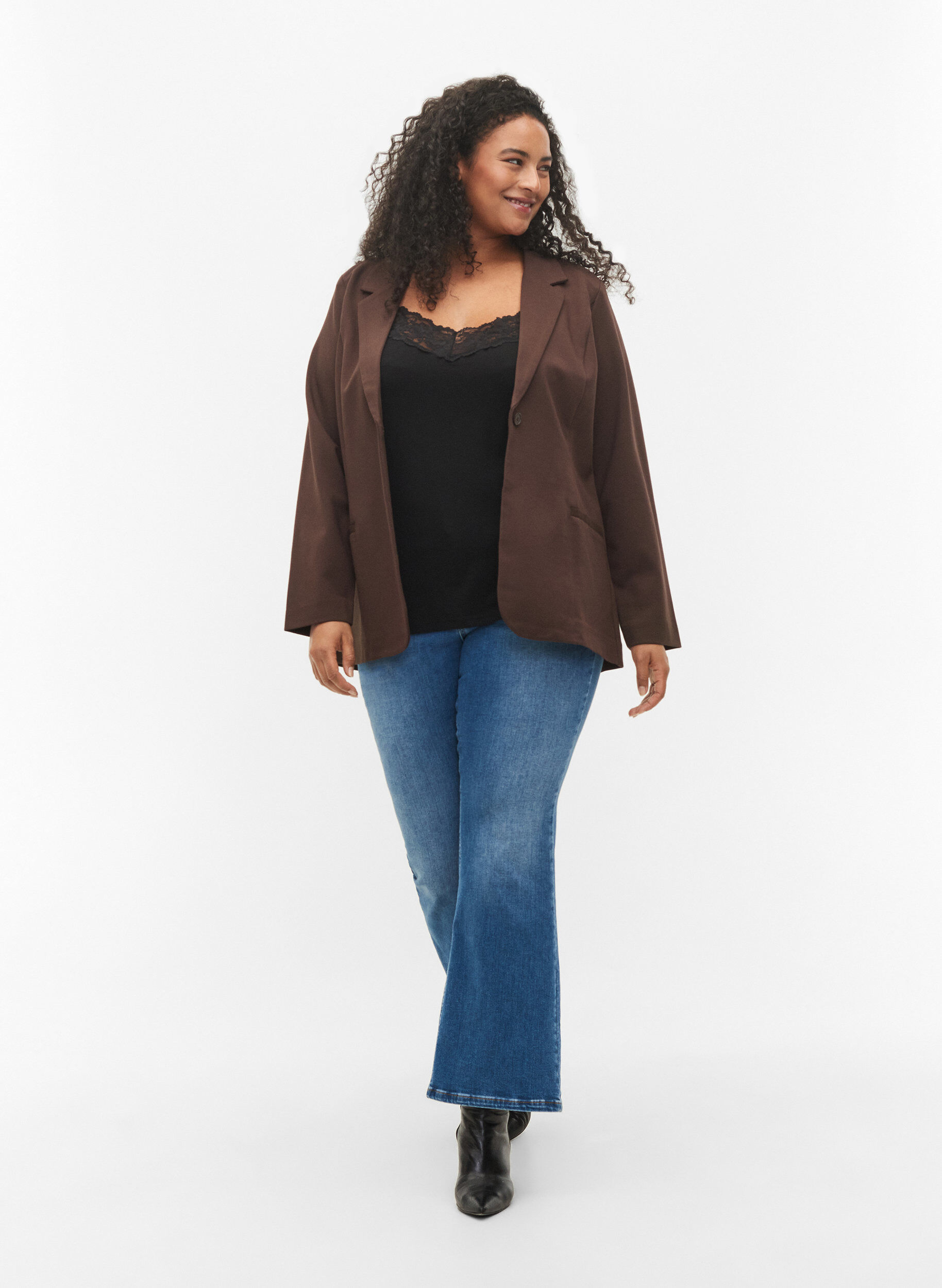 Zizzi Topp i viskose med blondedetaljer, Svart, Model image number 1