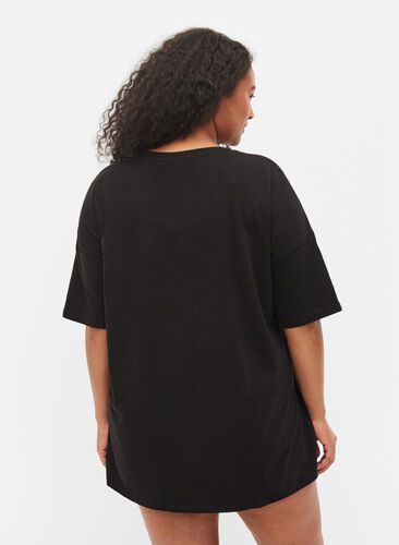 Support the breasts - T-skjorte i bomull, Black, Model image number 1