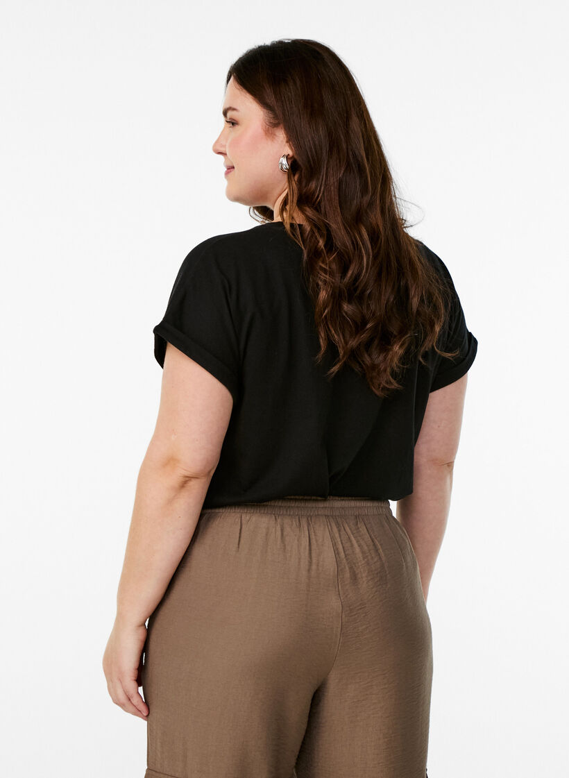 Kortermet t-skjorte i bomullsblanding, Svart, Model image number 2