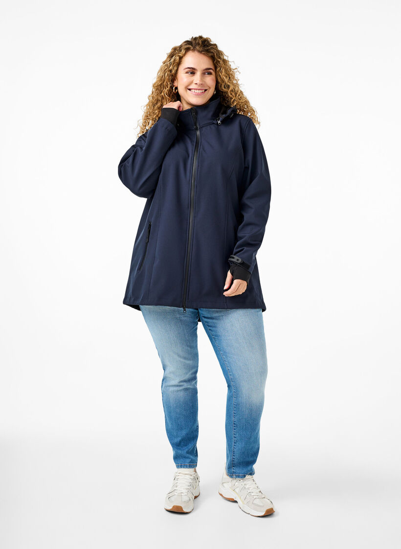 Kort softshelljakke med avtagbar hette, Bl&aring;, Model image number 1
