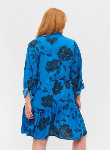 Blomstrete viskosetunika med 3/4-ermer, Blue Flower AOP, Model image number 1