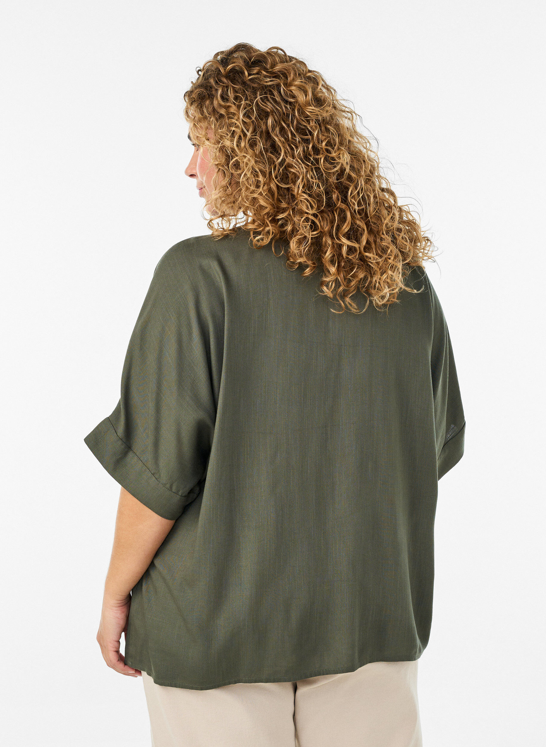 ZizziViskosebluse med heklet kant og knapper, Gr&oslash;nn, Model image number 2