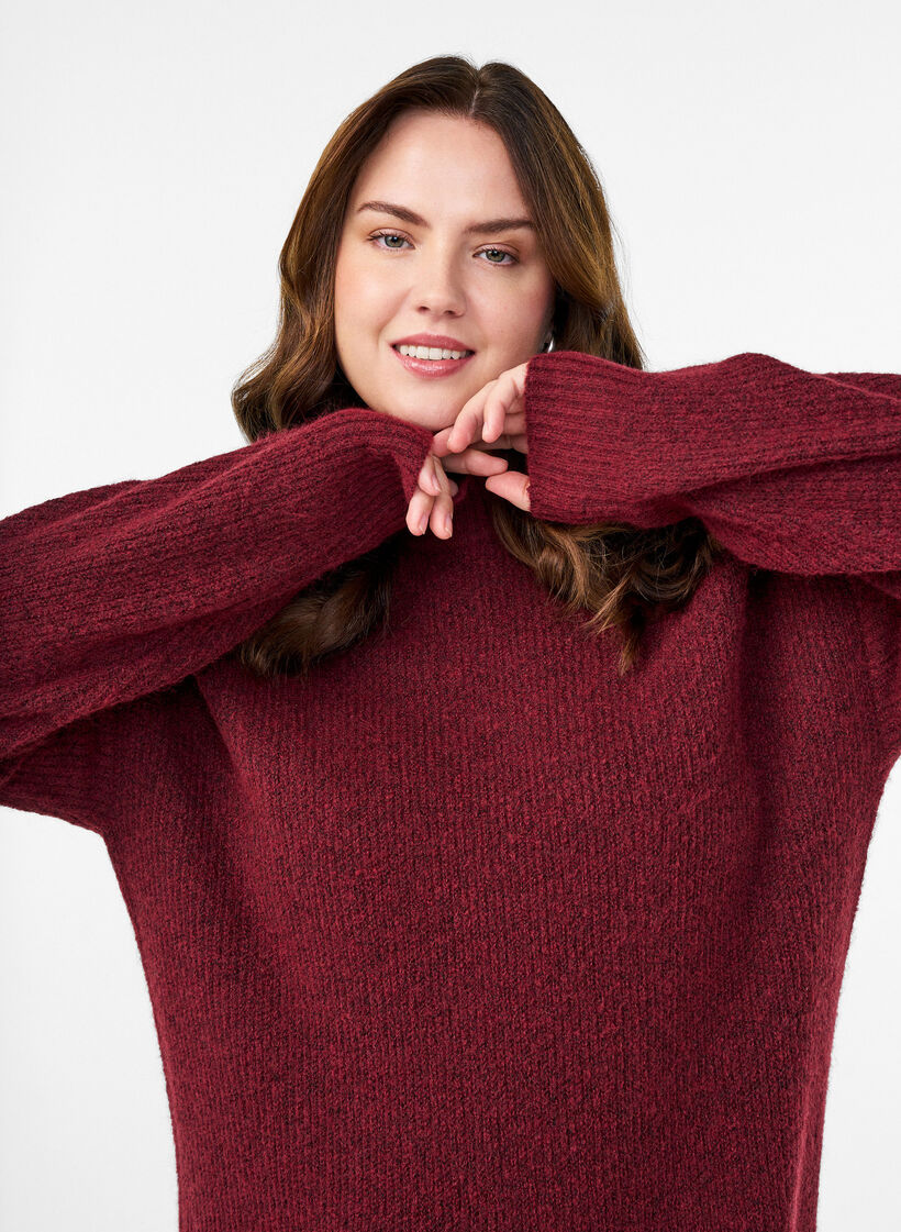 Lang strikkekjole med høy hals, Rød, Model image number 3