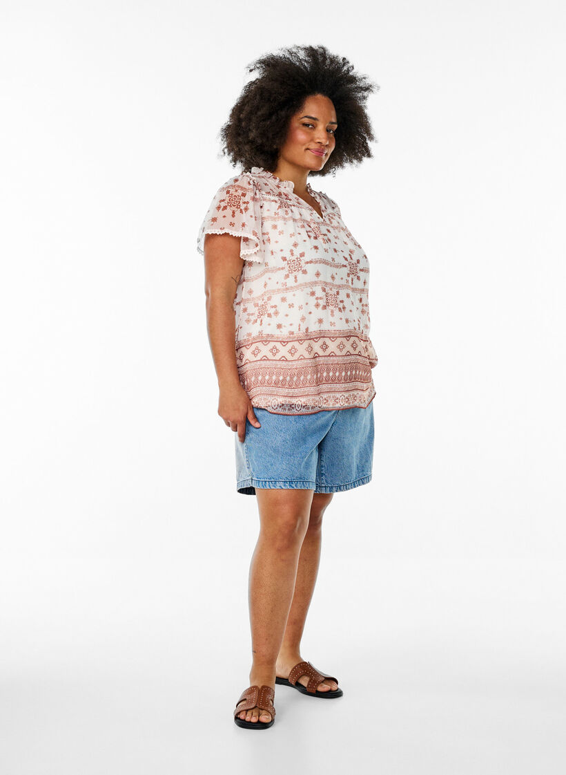 Mønstret bluse med volanger og korte ermer, Vanilje, Model image number 1