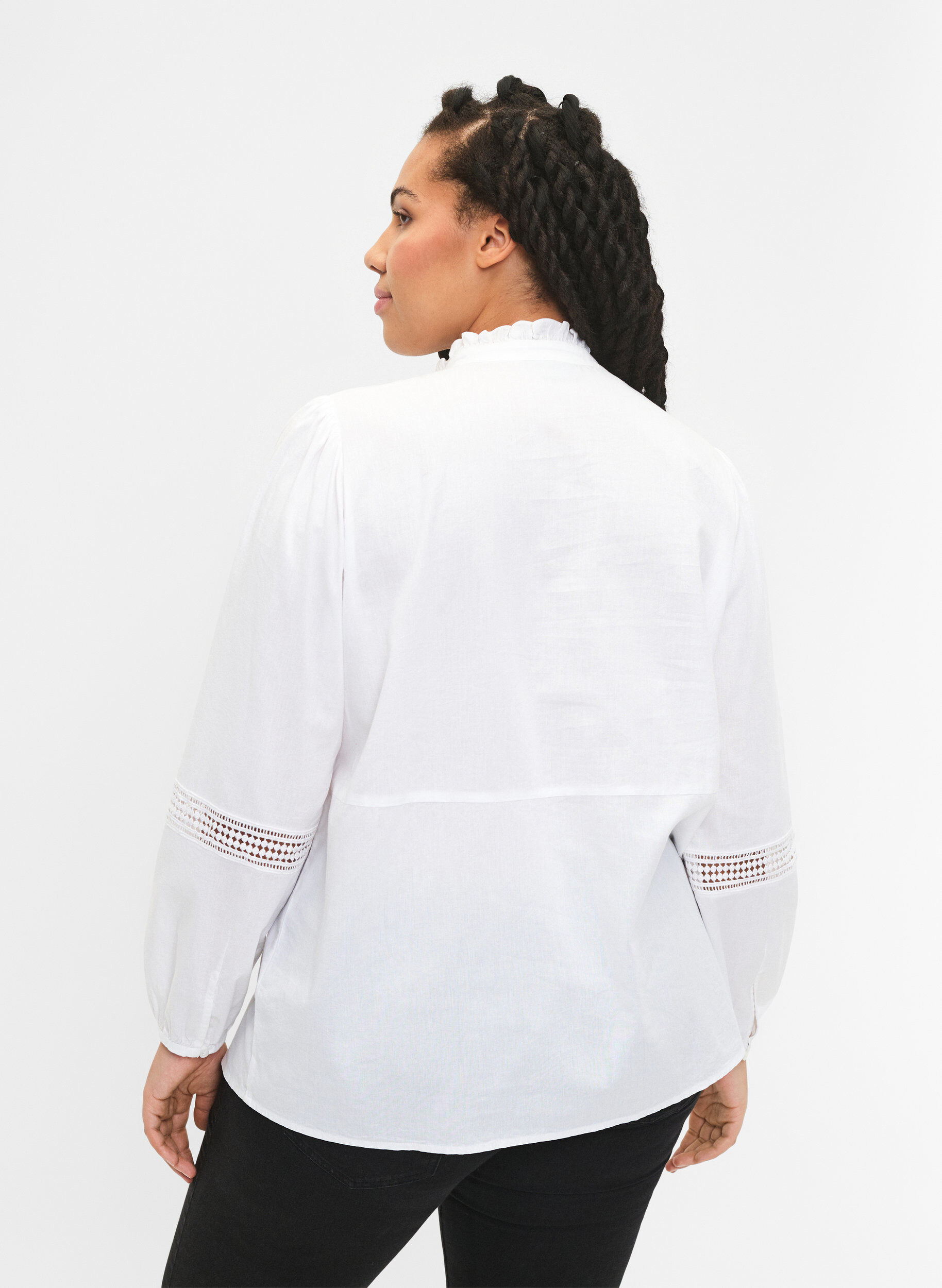 Zizzi Skjortebluse med volang krage og heklet b&aring;nd, Bright White, Model image number 1