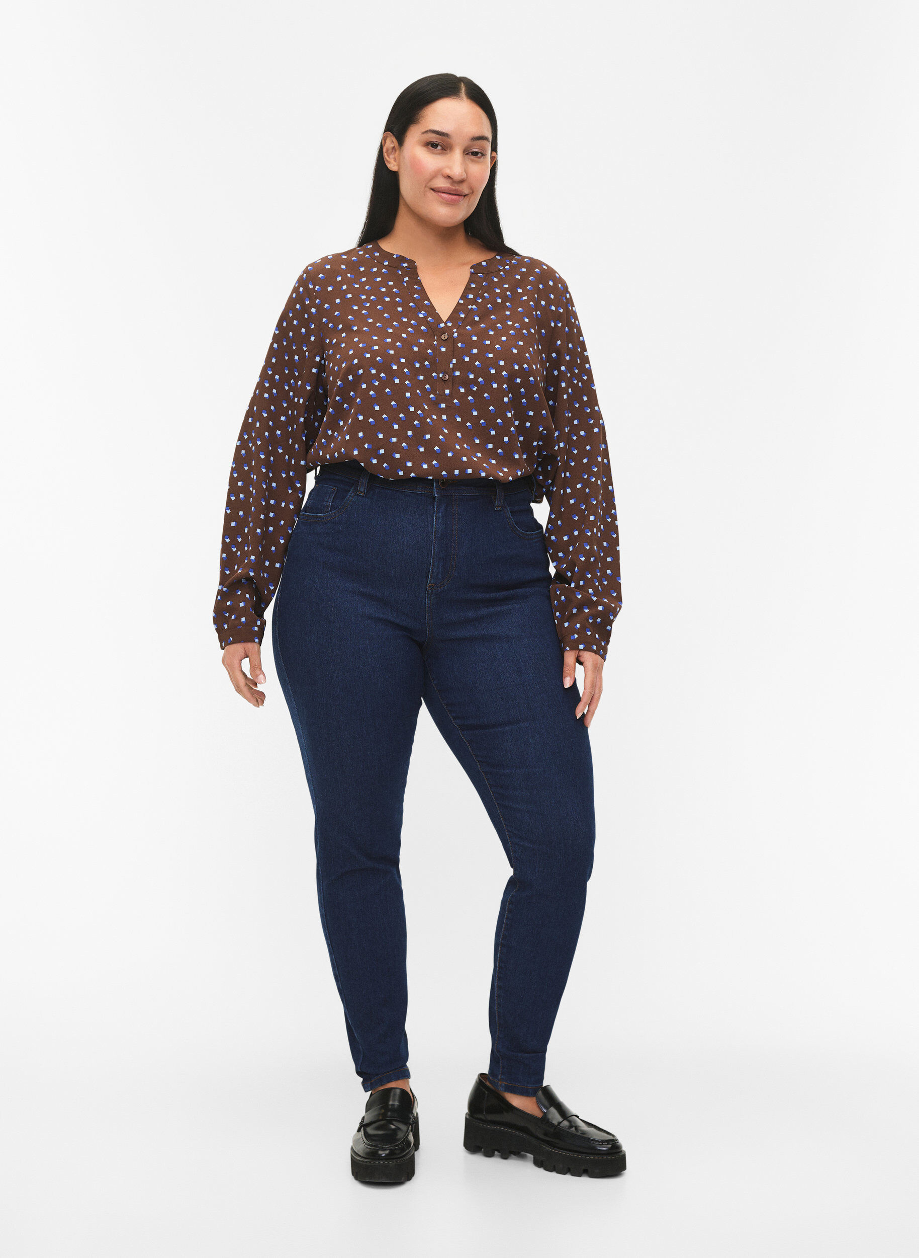 Zizzi FLASH - bluse med lange ermer og trykk, Chicory Coffee AOP, Model image number 2