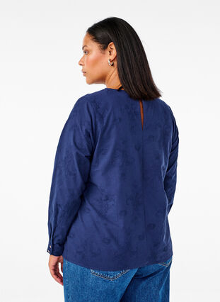 Zizzi Langermet bluse med broderi, Blå, Model image number 2