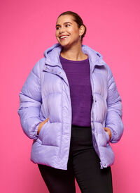 Kort boblejakke med hette, Lavender, Model