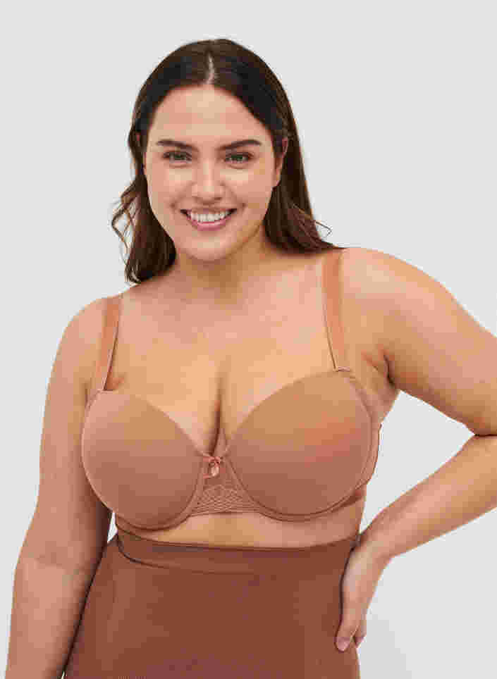Alma bh, Mocha Mousse, Model