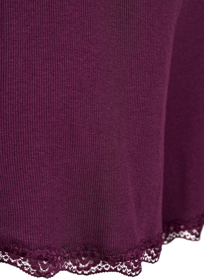 L&oslash;se nattshorts med ribbestruktur og blonderkant, M&oslash;rk Bordeaux, Packshot image number 3