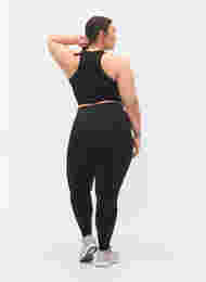 CORE, BASIC TIGHTS - Cropped treningstights , Black, Model