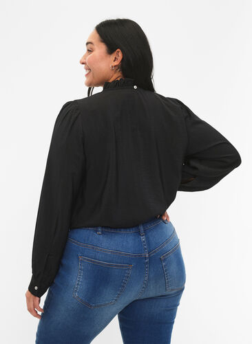 Bluse i viskose med volanger, Black, Model image number 1