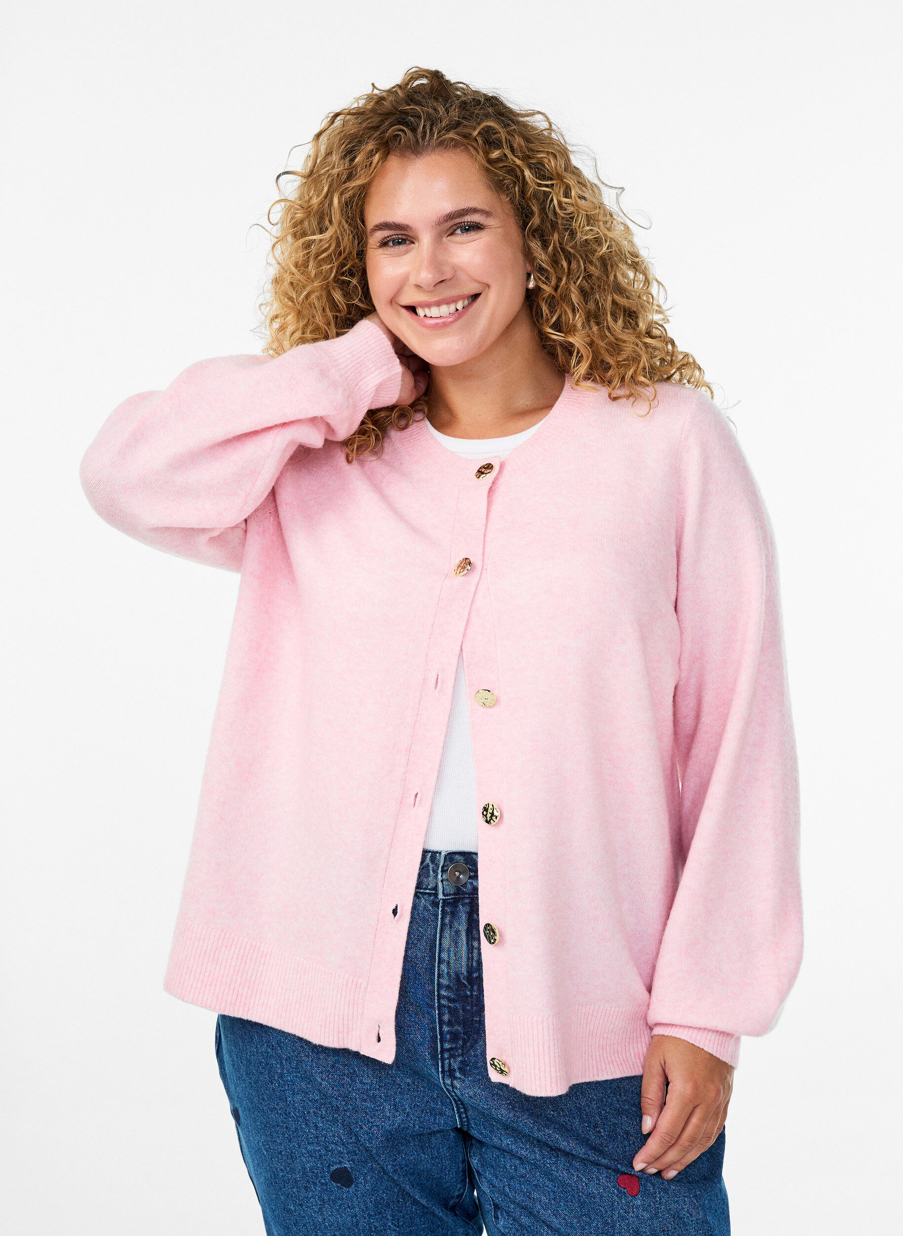 Cardigan i myk strikk med gullfargede knapper, Rosa, Model