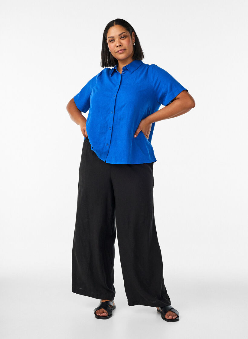 Kortermet skjorte i lin og viskose, Bl&aring;, Model image number 1