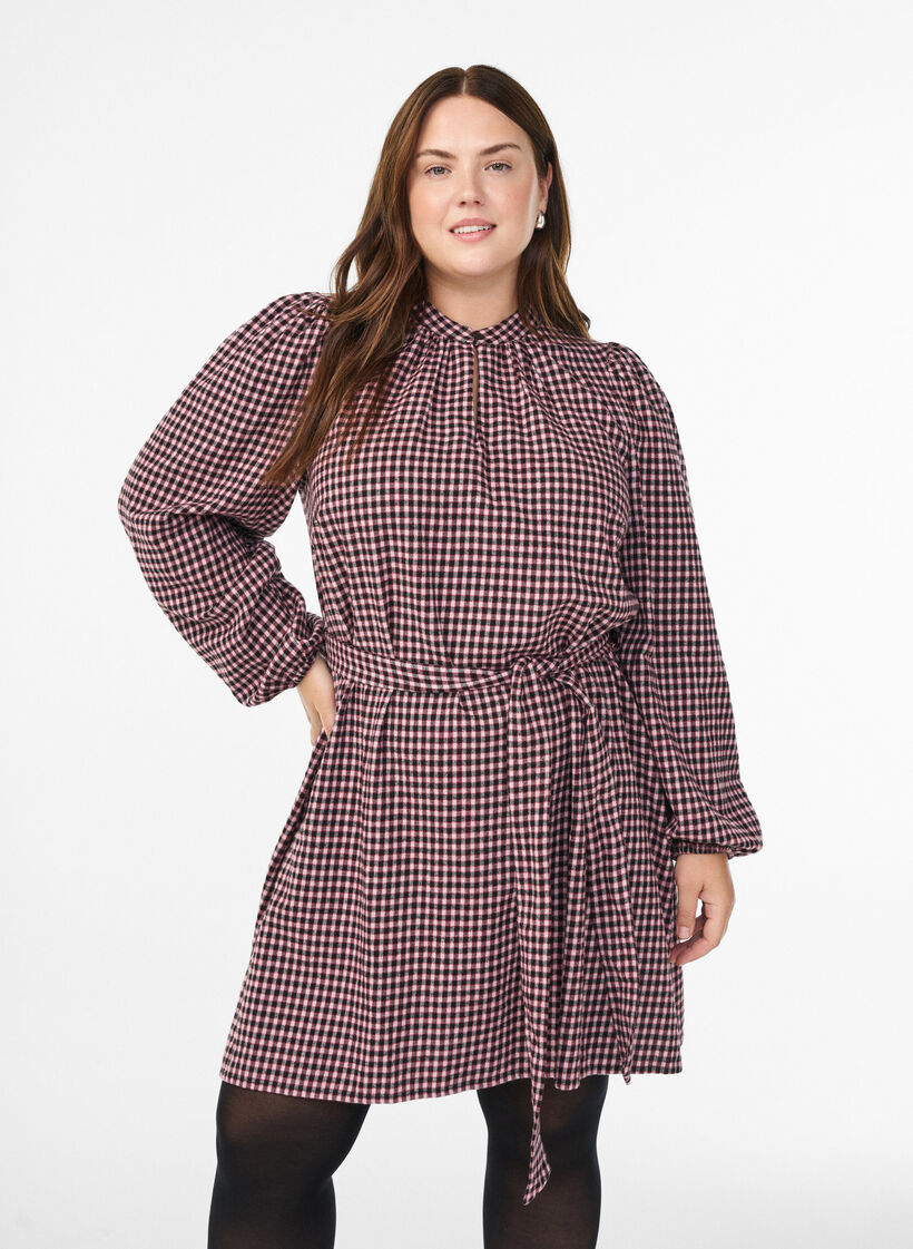 Kort rutete kjole med knytebelte, Rød, Model image number 0