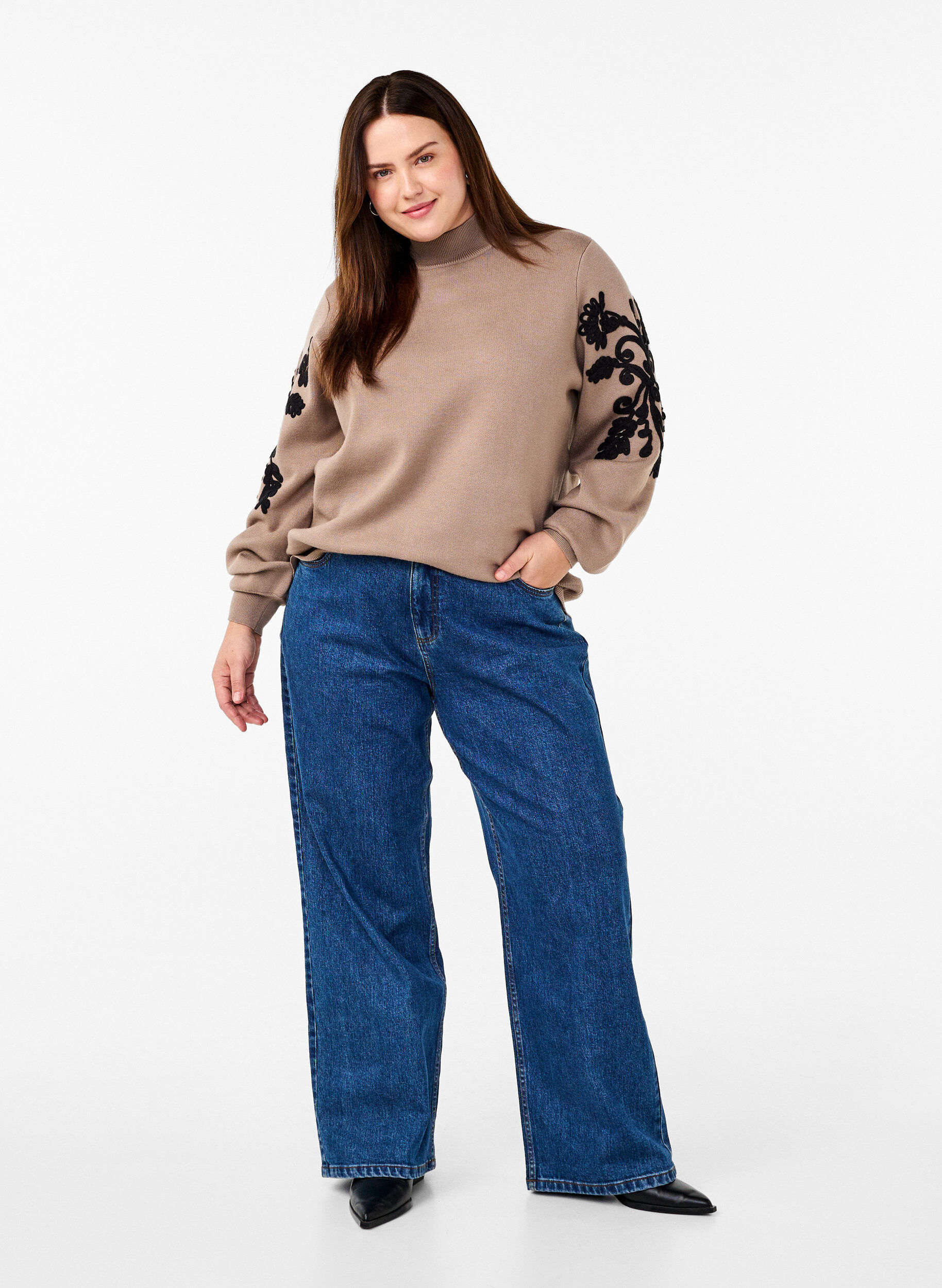 Zizzi Strikket bluse med broderier, Desert Taupe Comb, Model image number 2