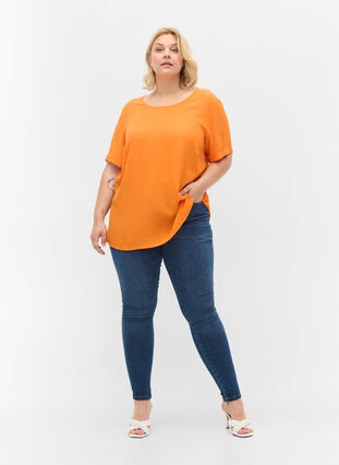 Zizzi Kortermet bluse i viskose, Orange Peel, Model image number 2