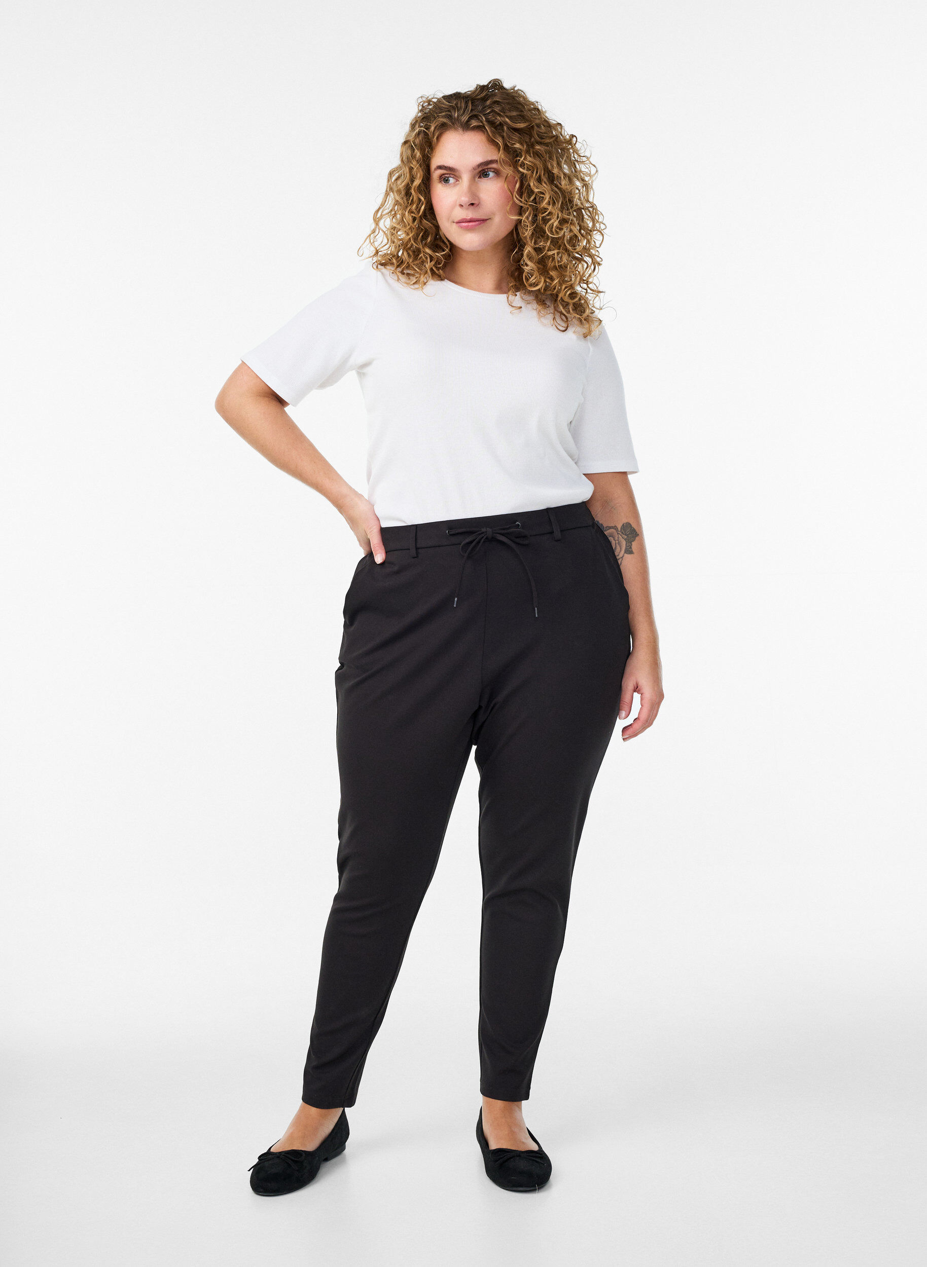 Cropped Maddison bukser, Svart, Model