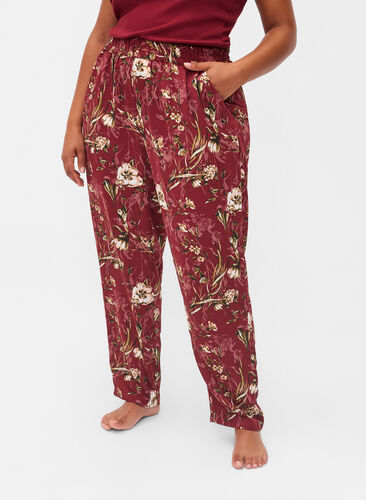 Pysjamasbukser med blomstermønster, Cabernet Flower Pr., Model image number 2