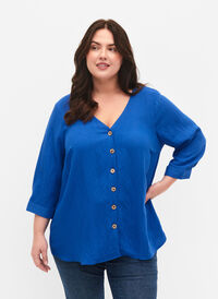 Bluse i viskose med knapper og V-hals, Surf the web, Model