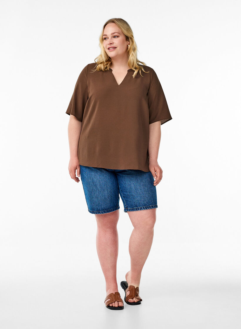 Kortermet bluse med V-hals, Brun, Model image number 1
