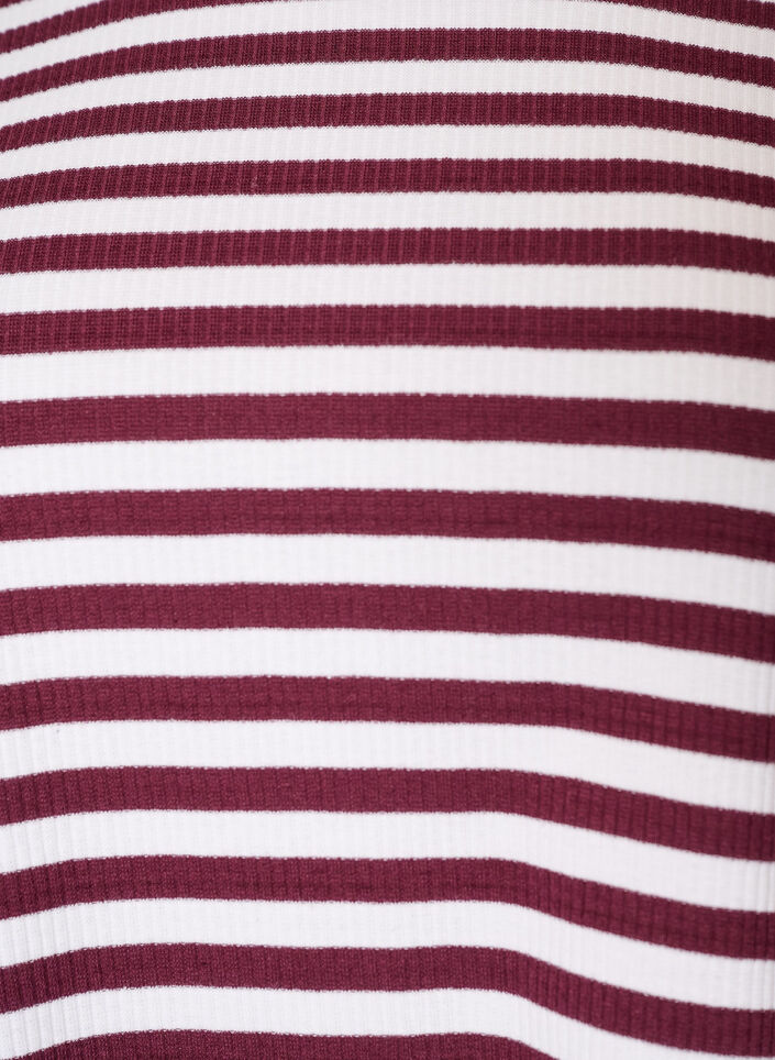 Langermet nattopp i ribbestrikket jersey med striper, R&oslash;d, Packshot image number 2