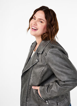 Zizzi Jakke i kunstskinn med slitt look, Dark Grey Wash, Model image number 2
