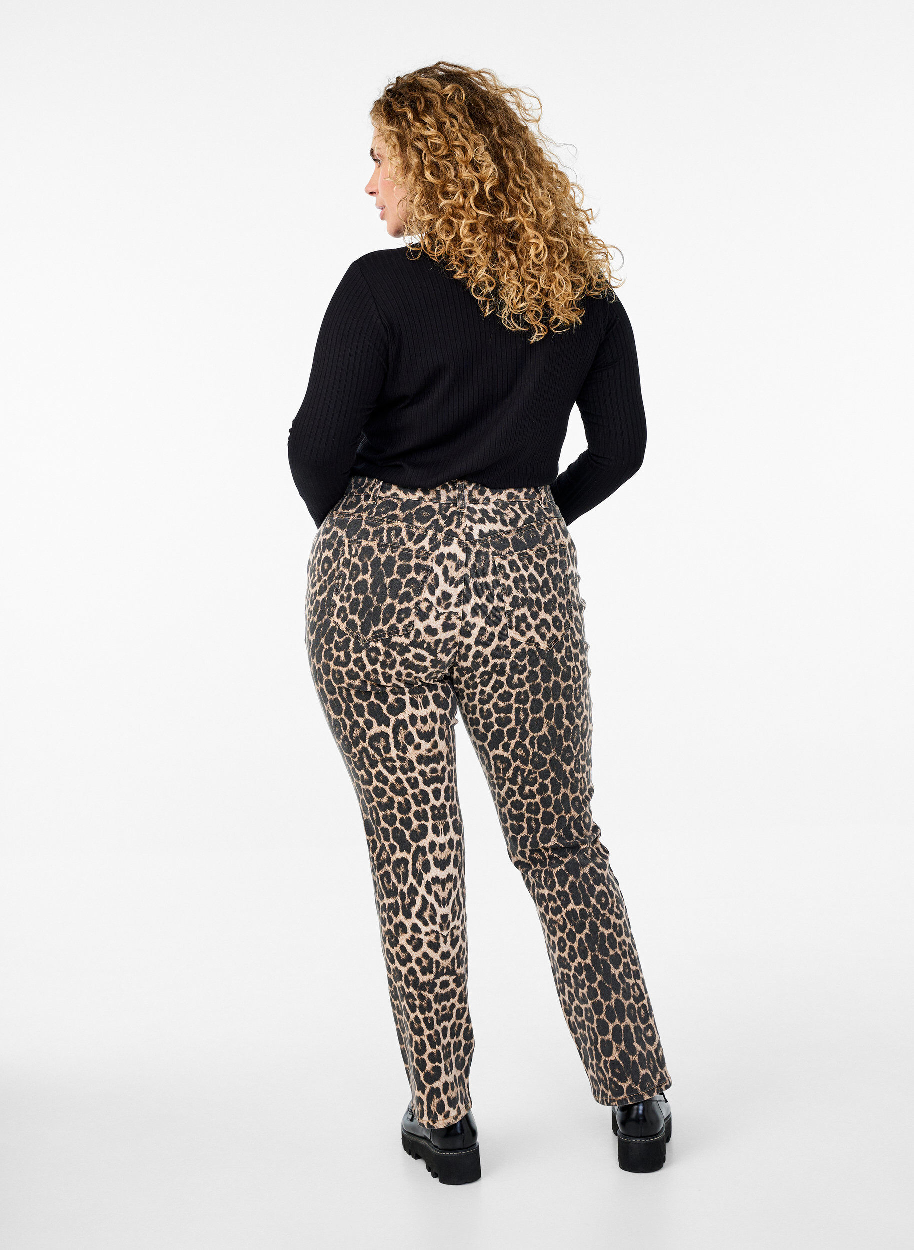 Zizzi Emily jeans med leopardtrykk, Brun, Model image number 1
