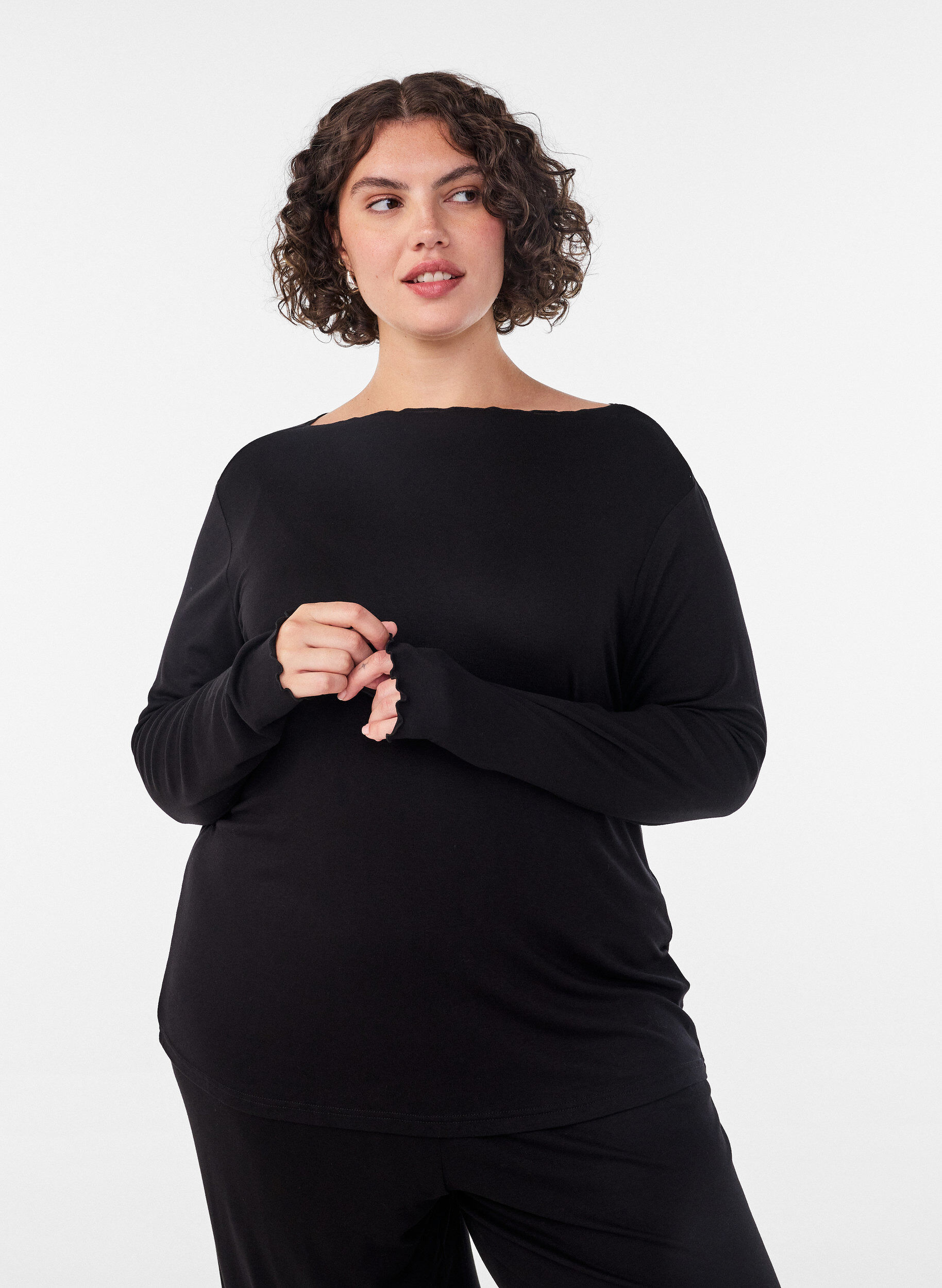 Viskose nattopp med lange ermer, Svart, Model