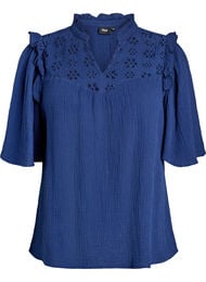 Bluse i bomullsmusselin med broderie anglaise og 1/2 ermer, Bl&aring;