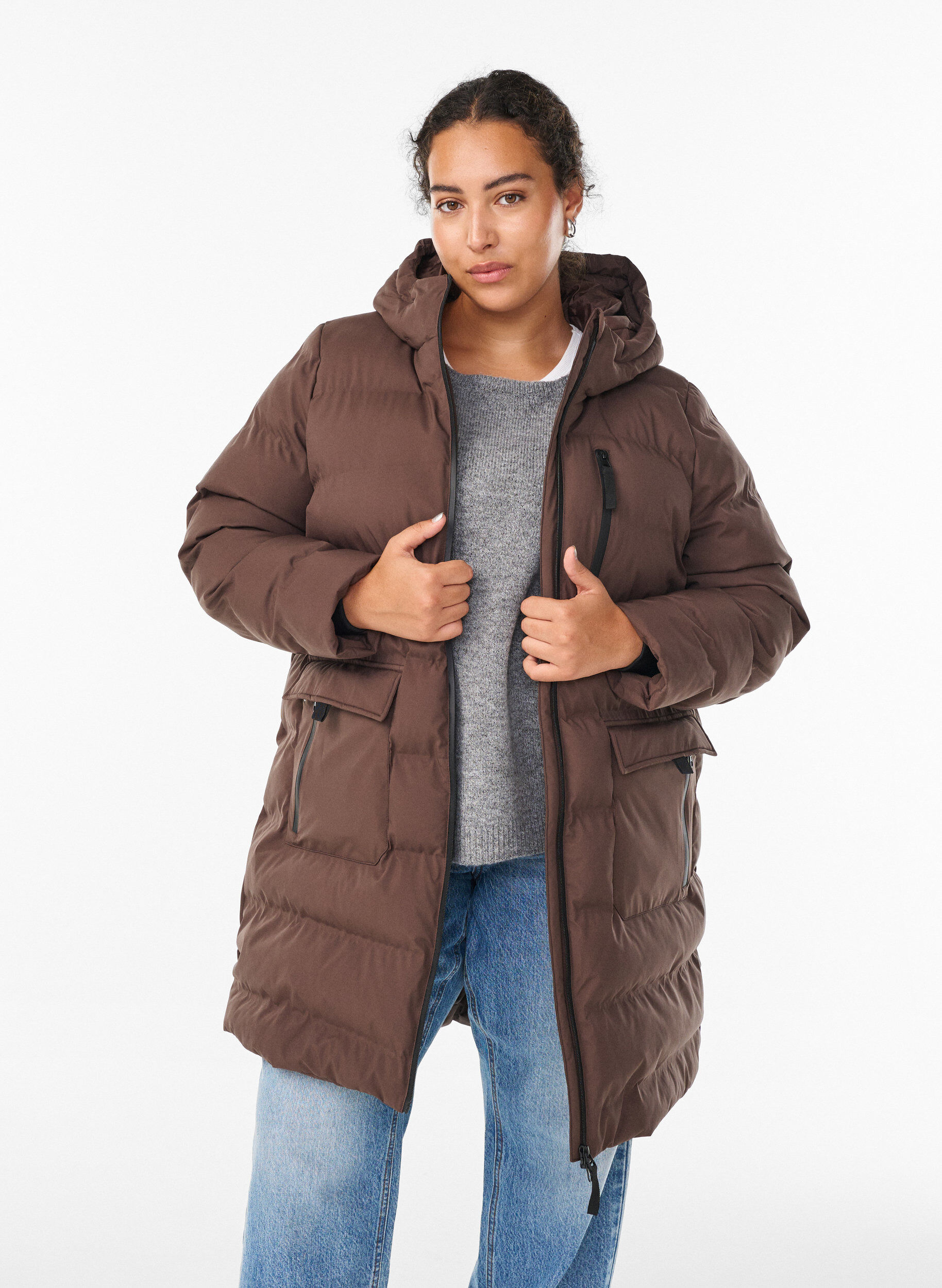 Pufferjakke med hette og lommer, Brun, Model