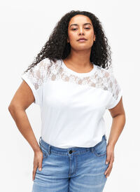 Kortermet t-skjorte i bomull med blonder, Bright White, Model